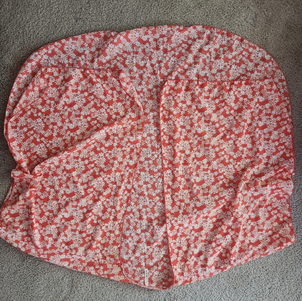 Floral Orangish/Redish and White Blouse